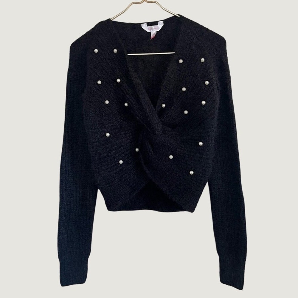 No Boundaries Black Pearl-Studded V-Neck Sweater grunge size S party
